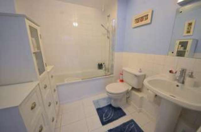  Image of 1 bedroom Apartment for sale in Cottage Road London N7 at Cottage Road  Islington, N7 8TP