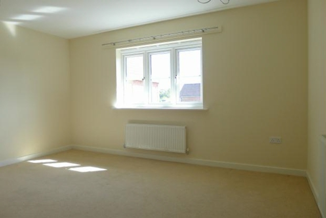  Image of 2 bedroom Flat to rent in Park Cottage Drive Titchfield Fareham PO15 at Park Cottage Drive Fareham Fareham, PO15 5BD