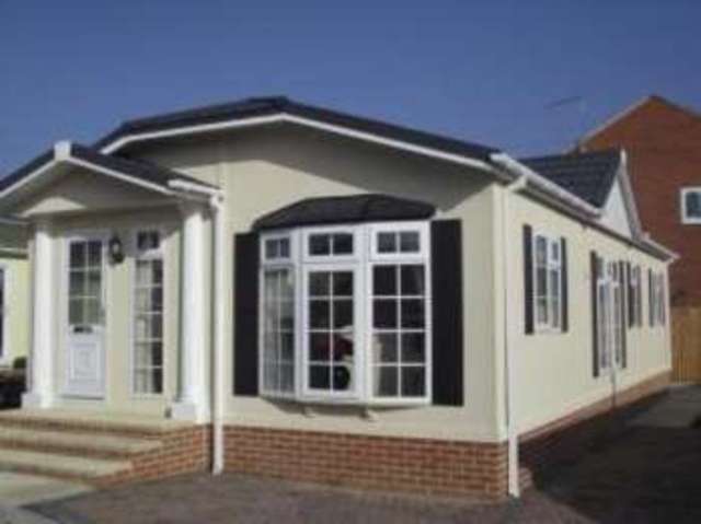  Image of 2 bedroom Bungalow for sale in Grosvenor Park Boroughbridge Road Ripon HG4 at Boroughbridge Road Ripon Ripon, HG4 1UF