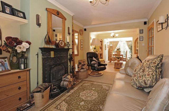 Image of 4 bedroom Semi-Detached house for sale in Mandhill Close Grove Wantage OX12 at Mandhill Close Grove Wantage, OX12 7HY