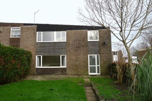  Image of 3 bedroom Semi-Detached house to rent in Fairhill Walk Fairwater Cwmbran NP44 at Fairhill Walk Fairwater Cwmbran, NP44 4QY