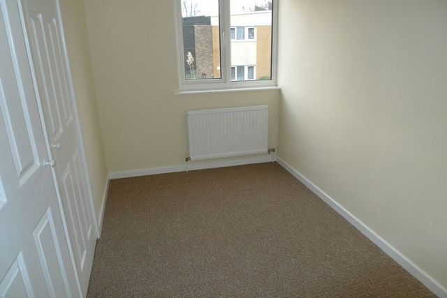  Image of 3 bedroom Semi-Detached house to rent in Fairhill Walk Fairwater Cwmbran NP44 at Fairhill Walk Fairwater Cwmbran, NP44 4QY