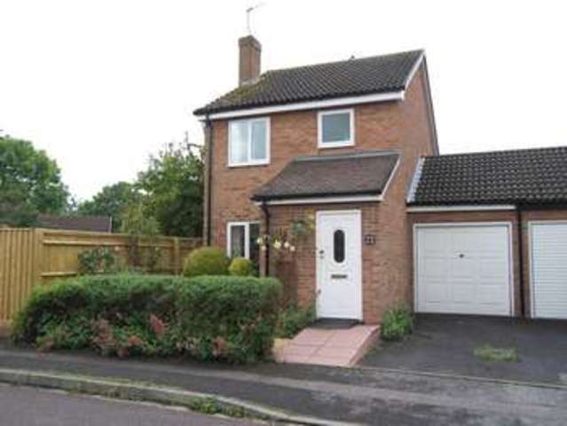  Image of 3 bedroom Detached house for sale in Hermitage Road Abingdon OX14 at Hermitage Road  Abingdon, OX14 5RW