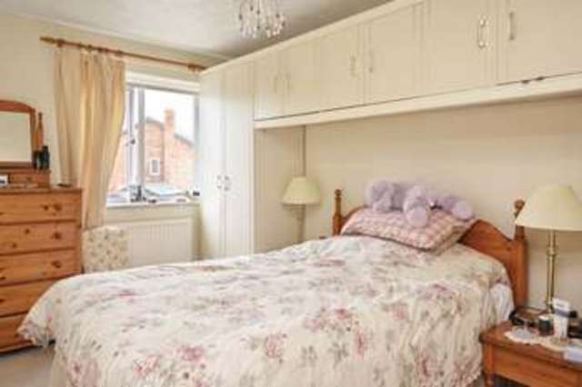  Image of 3 bedroom Detached house for sale in Hermitage Road Abingdon OX14 at Hermitage Road  Abingdon, OX14 5RW