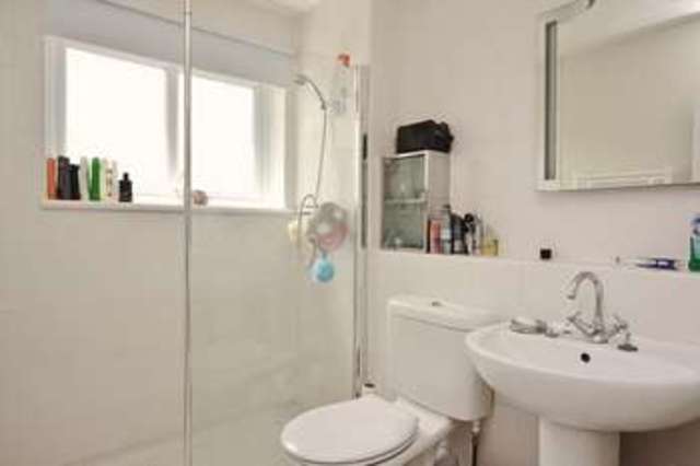 Image of 3 bedroom Detached house for sale in Hermitage Road Abingdon OX14 at Hermitage Road  Abingdon, OX14 5RW