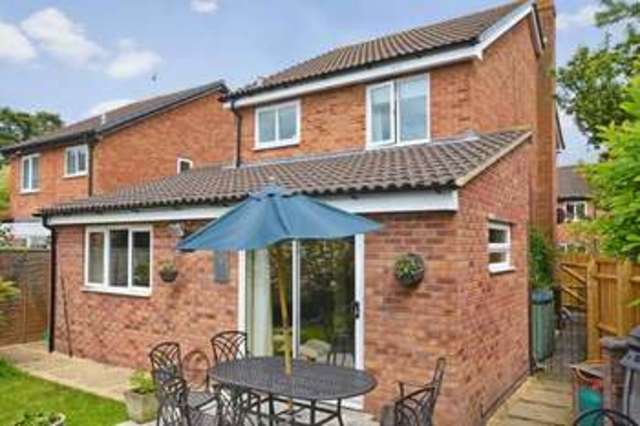  Image of 3 bedroom Detached house for sale in Hermitage Road Abingdon OX14 at Hermitage Road  Abingdon, OX14 5RW