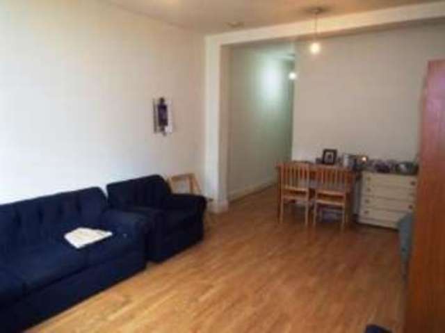  Image of 1 bedroom Flat for sale in Hermitage Road London N4 at London  Manor House, N4 1NN