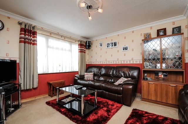  Image of 3 bedroom Semi-Detached house for sale in Humber Close Wantage OX12 at Humber Close  Wantage, OX12 7DT