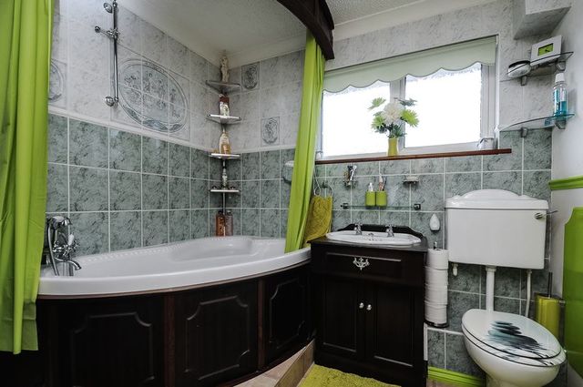  Image of 3 bedroom Semi-Detached house for sale in Humber Close Wantage OX12 at Humber Close  Wantage, OX12 7DT