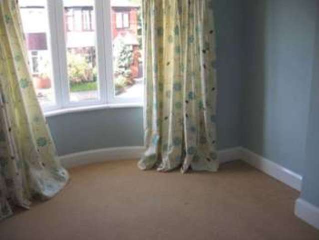  Image of 3 bedroom Semi-Detached house to rent in Montagu Grove Leeds LS8 at Montagu Grove Oakwood Leeds, LS8 2RP
