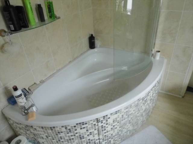  Image of 3 bedroom Terraced house for sale in Newton Nottage Road Porthcawl CF36 at Porthcal Mid Glamorgan Porthcal, CF36 5EE
