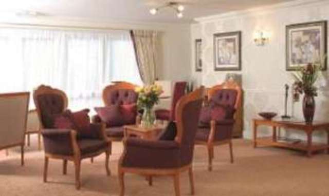  Image of 1 bedroom Flat for sale in Northampton Road Market Harborough LE16 at Market Harborough Leicestershire Market Harborough, LE16 9HE