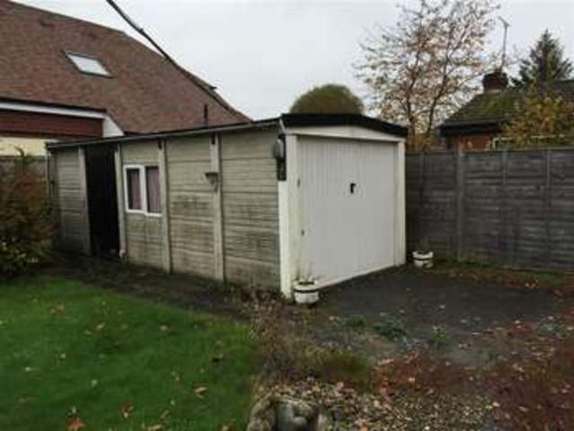  Image of 2 bedroom Bungalow for sale in Oak Lane Headcorn Ashford TN27 at Headcorn Ashford Headcorn, TN27 9TG