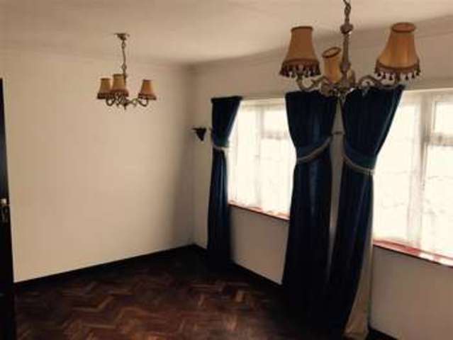  Image of 2 bedroom Bungalow for sale in Oak Lane Headcorn Ashford TN27 at Headcorn Ashford Headcorn, TN27 9TG