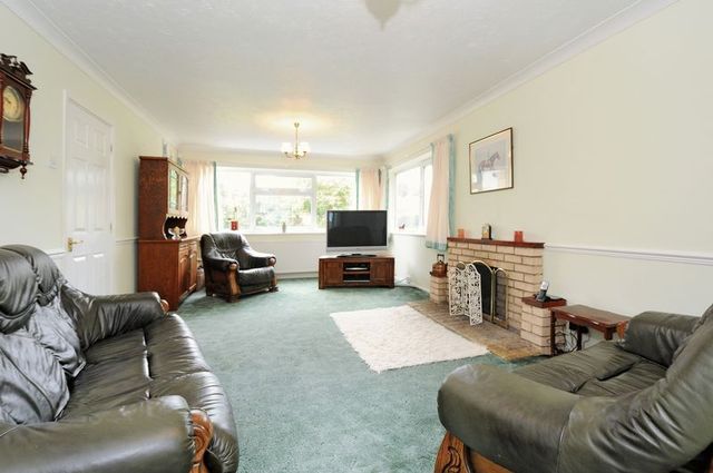  Image of 4 bedroom Detached house for sale in Orchard Close Charney Bassett Wantage OX12 at Orchard Close Charney Bassett Wantage, OX12 0EP