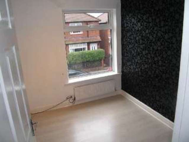  Image of 2 bedroom Terraced house to rent in Peter Street West Macclesfield SK11 at Peter Street West  MACCLESFIELD, SK11 8EF