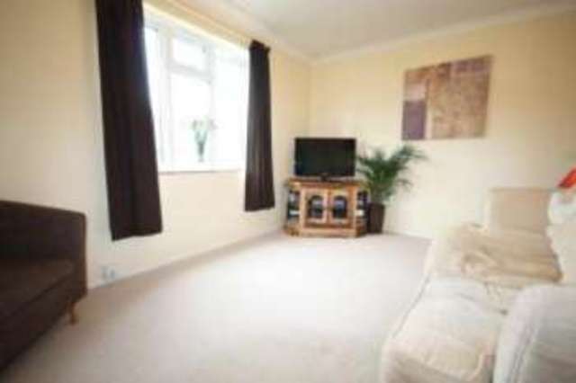  Image of 1 bedroom Flat for sale in Queens Cottages Wadhurst TN5 at Wadhurst East Sussex Durgates, TN5 6RN