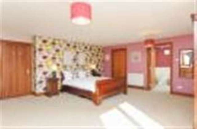  Image of Detached house for sale in Ullenhall Henley-in-Arden B95 at Ullenhall Street Ullenhall Henley-in-arden, B95 5PJ