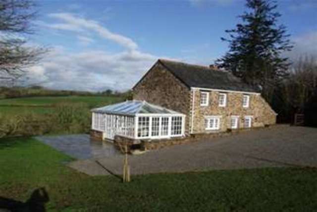  Image of 4 bedroom Detached house to rent in Higher Bodiniel Road Bodmin PL31 at Bodmin, PL31 2PB