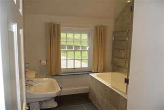  Image of 4 bedroom Detached house to rent in Higher Bodiniel Road Bodmin PL31 at Bodmin, PL31 2PB