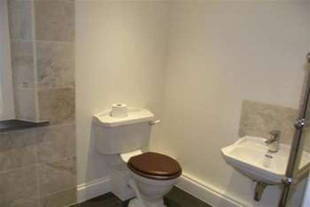  Image of 4 bedroom Detached house to rent in Higher Bodiniel Road Bodmin PL31 at Bodmin, PL31 2PB