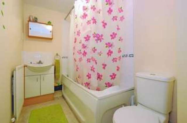  Image of 2 bedroom Flat for sale in Smiths Wharf Wantage OX12 at Smiths Wharf  Wantage, OX12 9GX