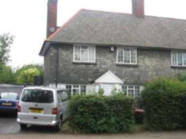  Image of 3 bedroom Semi-Detached house for sale in Stag Lane London NW9 at Kingsbury London Colindale, NW9 9AG
