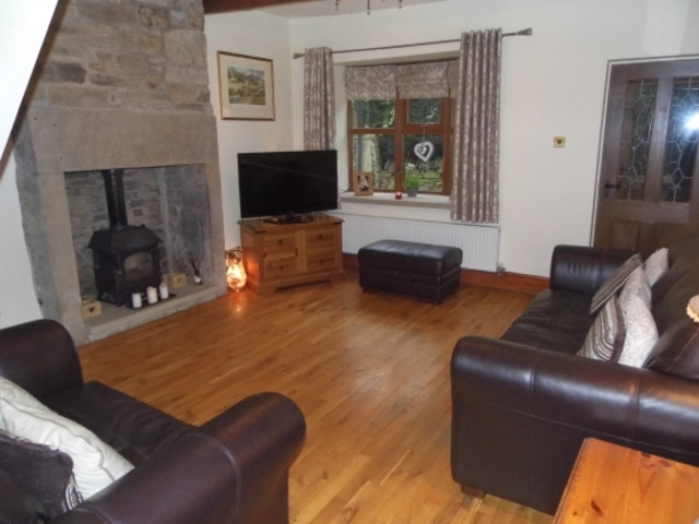  Image of 3 bedroom Cottage for sale in Sunnyhurst Darwen BB3 at Darwen Lancashire Darwen, BB3 1JX