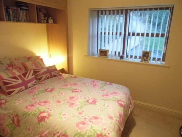  Image of 3 bedroom Cottage for sale in Sunnyhurst Darwen BB3 at Darwen Lancashire Darwen, BB3 1JX