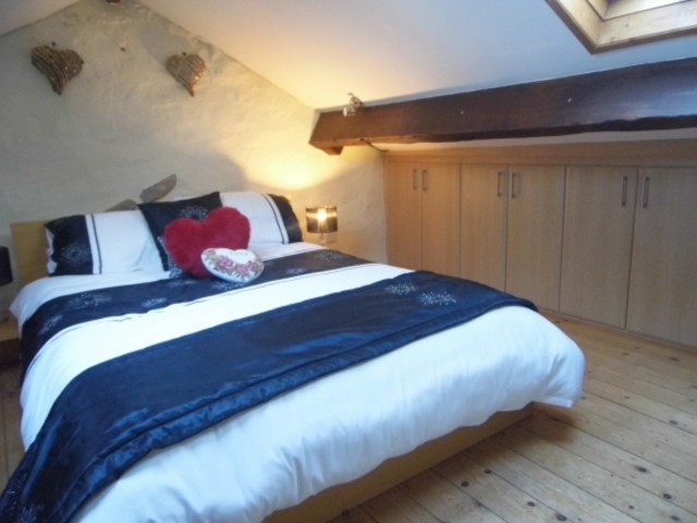  Image of 3 bedroom Cottage for sale in Sunnyhurst Darwen BB3 at Darwen Lancashire Darwen, BB3 1JX