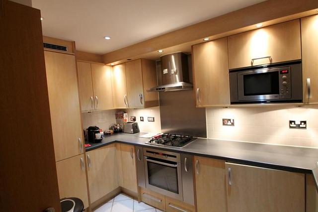  Image of 2 bedroom Flat to rent in Market Square Kingston upon Thames KT1 at Market Square  Kingston Upon Thames, KT1 1HU