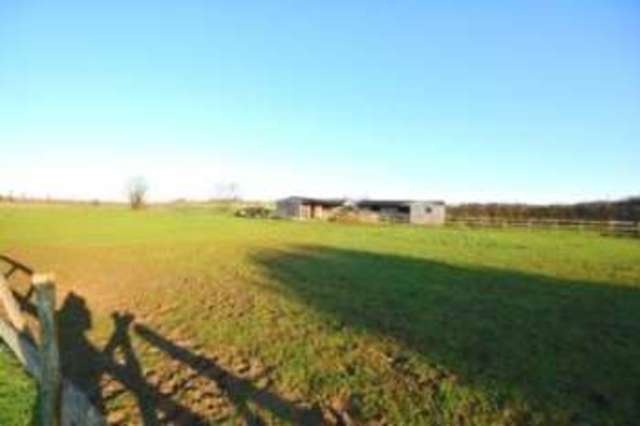  Image of 4 bedroom Semi-Detached house for sale in Murcot Broadway WR12 at Murcot Broadway Childswickham, WR12 7HS