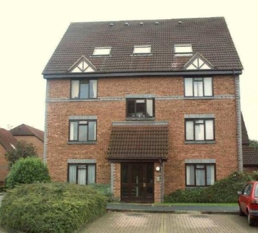  Image of 1 bedroom Flat to rent in Tintagel Way Woking GU22 at Oriental Road  Woking, GU22 7DG