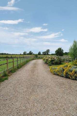  Image of 4 bedroom Detached house for sale in Townsend West Hanney Wantage OX12 at Townsend West Hanney Wantage, OX12 0LL