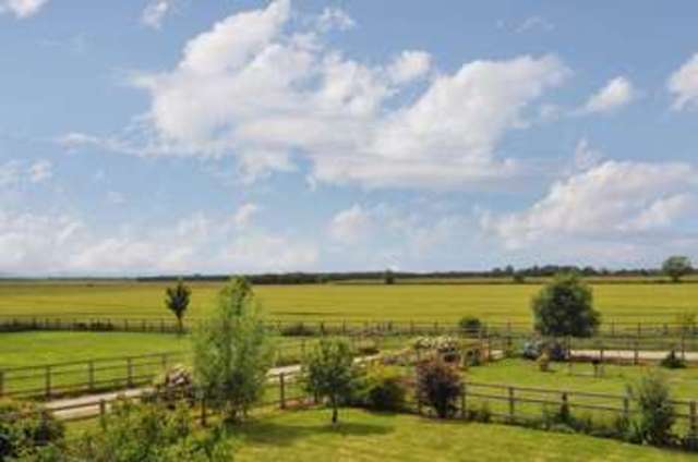  Image of 4 bedroom Detached house for sale in Townsend West Hanney Wantage OX12 at Townsend West Hanney Wantage, OX12 0LL