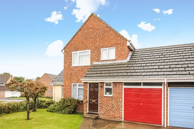  Image of 4 bedroom Detached house for sale in Elizabeth Drive Wantage OX12 at Elizabeth Drive  Wantage, OX12 9YA