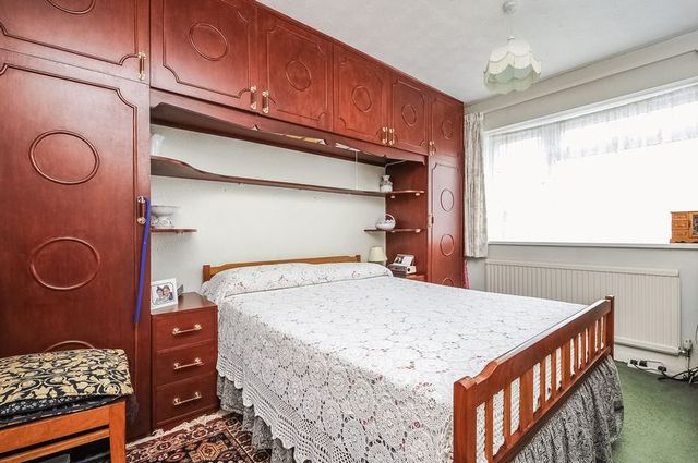  Image of 4 bedroom Detached house for sale in Elizabeth Drive Wantage OX12 at Elizabeth Drive  Wantage, OX12 9YA