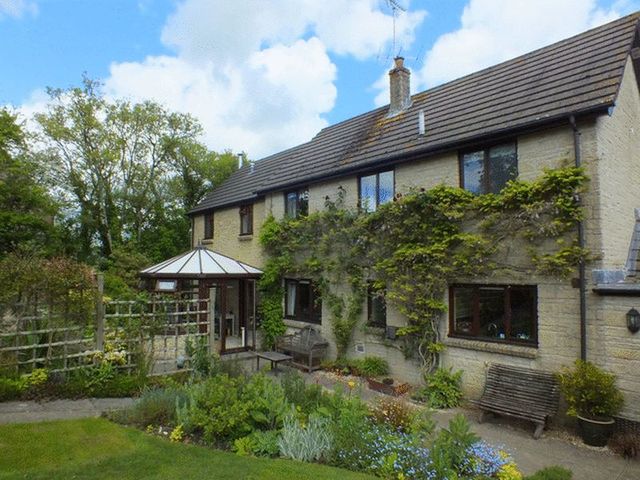  Image of 3 bedroom Detached house for sale in Whitchurch Canonicorum Bridport DT6 at Whitchurch Canonicorum Bridport, DT6 6RQ