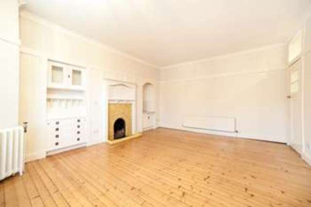  Image of 2 bedroom Flat for sale in The Crescent Skelmorlie PA17 at The Crescent  Skelmorlie, PA17 5DX