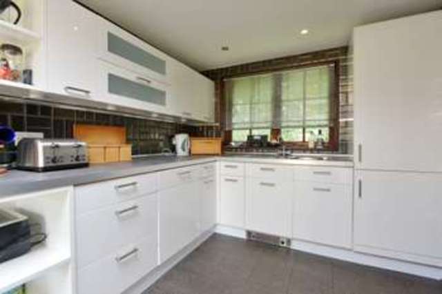  Image of 2 bedroom Bungalow for sale in Corstorphine High Street Corstorphine Edinburgh EH12 at Corstorphine High Street  Edinburgh, EH12 7SZ
