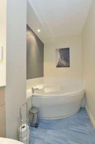  Image of 4 bedroom Town House for sale in Craigmount Brae Edinburgh EH12 at Craigmount Brae  Edinburgh, EH12 8XD