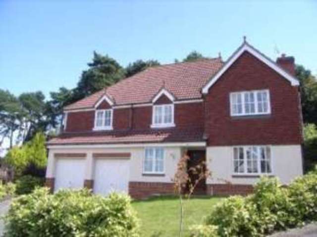  Image of 5 bedroom Detached house for sale in Thornton Close Corfe Mullen Wimborne BH21 at Corfe Mullen Wimborne Corfe Mullen, BH21 3TU