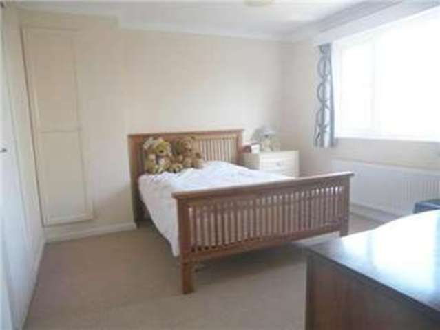  Image of 4 bedroom Semi-Detached house to rent in Cornmoor Gardens Whickham Newcastle upon Tyne NE16 at Cornmoor Gardens  Whickham, NE16 4PZ
