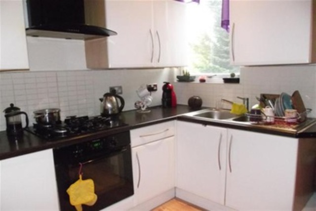  Image of 2 bedroom Maisonette to rent in Corporation Street London E15 at Stratford, E15 3DJ