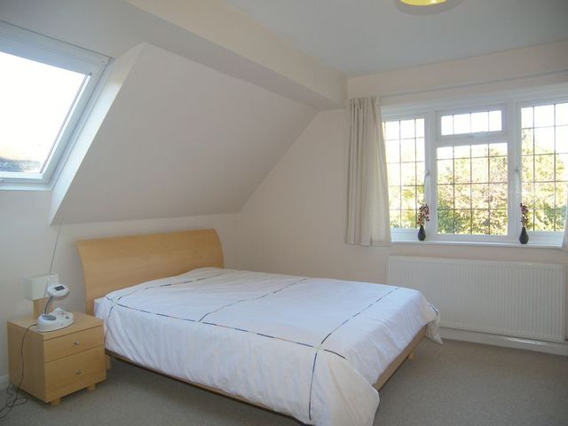  Image of 4 bedroom Detached house for sale in Hermitage Close Claygate Esher KT10 at Hermitage Close Claygate Esher, KT10 0HH