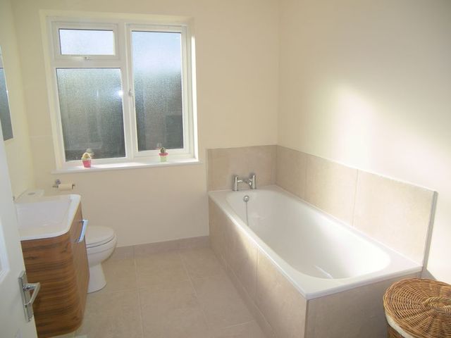  Image of 4 bedroom Detached house for sale in Hermitage Close Claygate Esher KT10 at Hermitage Close Claygate Esher, KT10 0HH