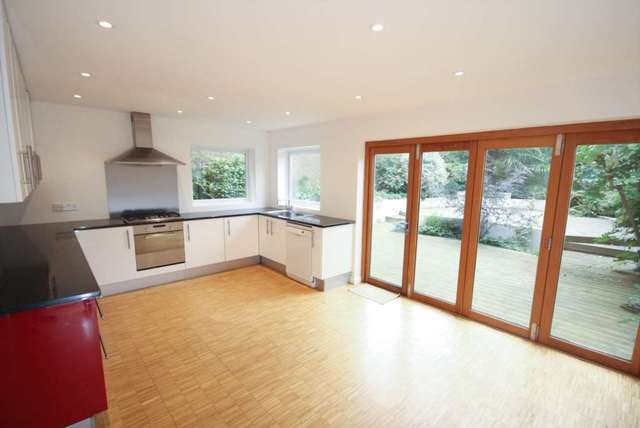  Image of 4 bedroom Town House to rent in Montague Road Berkhamsted HP4 at Montague Road  Berkhamsted, HP4 3DT