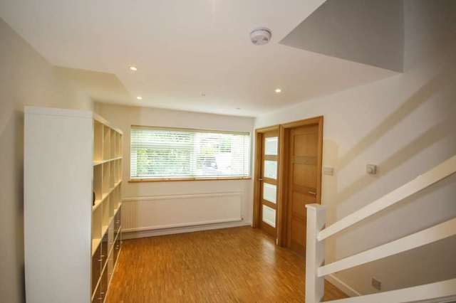  Image of 4 bedroom Town House to rent in Montague Road Berkhamsted HP4 at Montague Road  Berkhamsted, HP4 3DT