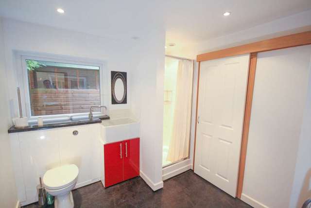  Image of 4 bedroom Town House to rent in Montague Road Berkhamsted HP4 at Montague Road  Berkhamsted, HP4 3DT