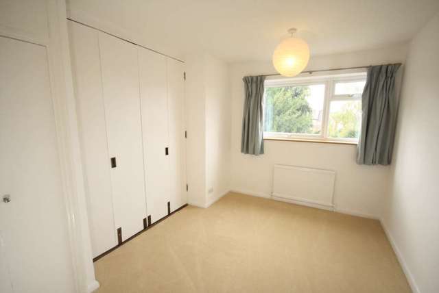  Image of 4 bedroom Town House to rent in Montague Road Berkhamsted HP4 at Montague Road  Berkhamsted, HP4 3DT